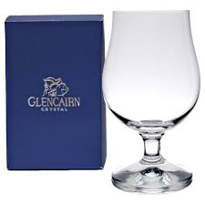Alba Whisky Glencairn crystal beer glass with 390ml capacity, clear and elegant design for enjoying craft beers.