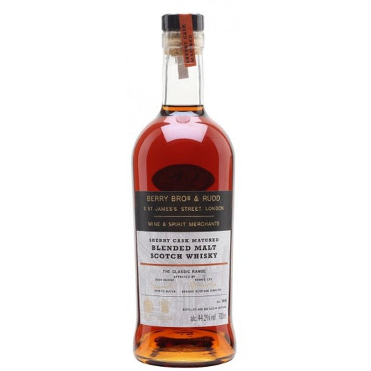 Paramount Speyside Blended Malt Scotch Whisky bottle, 700ml, featuring rich amber liquid and detailed label.