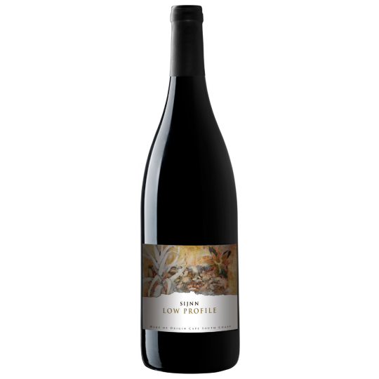 Paramount SIJNN Low Profile 2019 red wine bottle, 750ml, with dark glass and elegant label showing the wine's name and vintage.