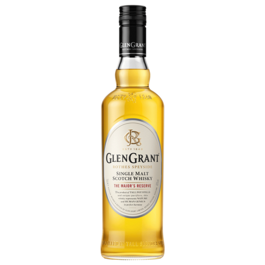 Glen Grant 15-year-old single malt whisky in a 700ml bottle, featuring a clear glass with amber-colored whisky and label details.