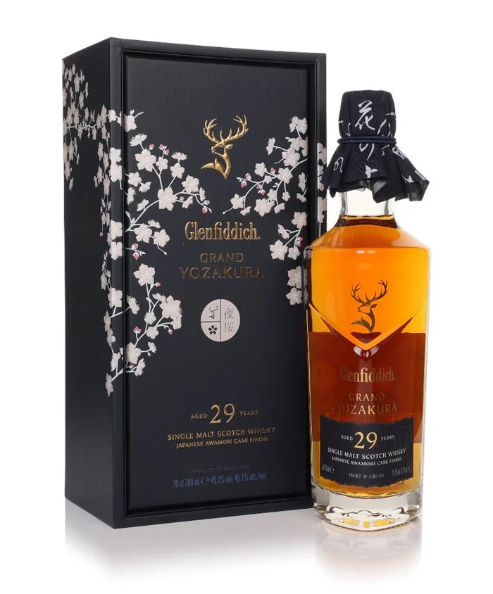 Glenfiddich 29 Year Old Grand Yozakura whisky bottle by Paramount, 700ml with elegant label and golden liquid inside