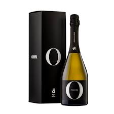 Bird in Hand Sparkling O white wine by Paramount, 750ml bottle with golden liquid and elegant label.